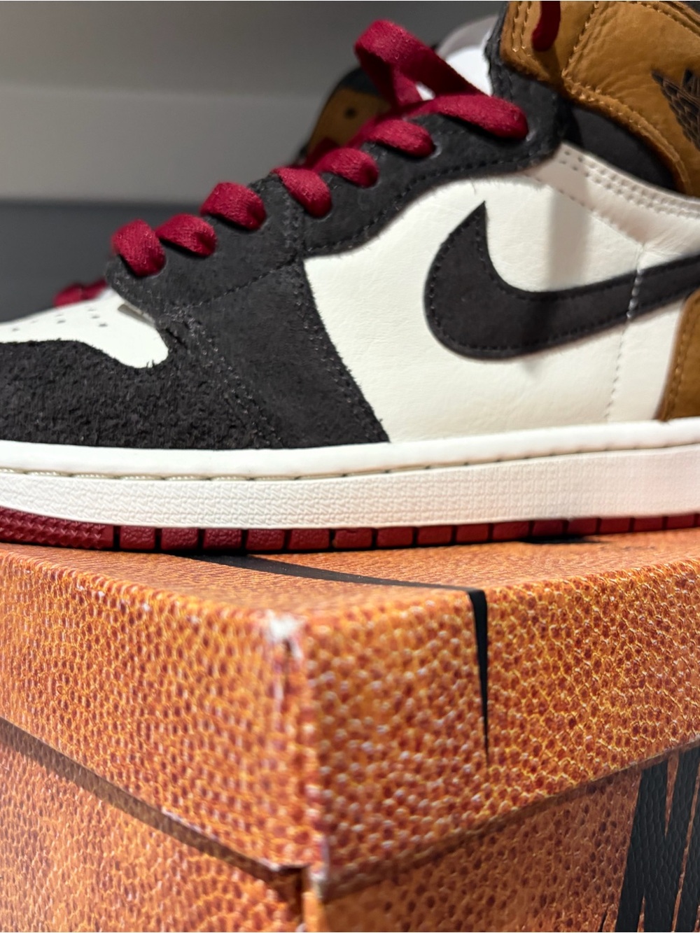 Jordan 1 Love Letter Authentic and Excellent Condition